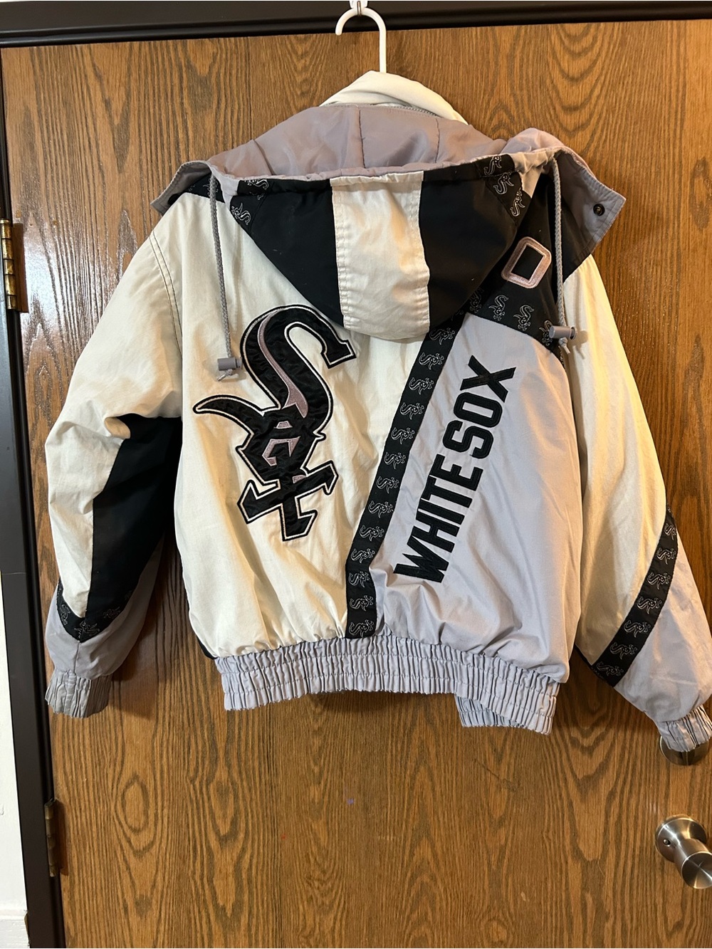 Pro Player Chicago White Sox Colorblock Hooded Puffer Jacket - Cream & Gray